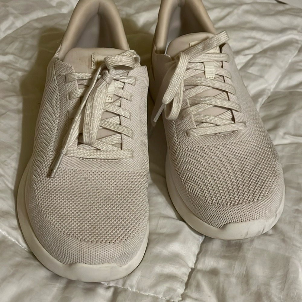 Kizik’s women’s 10.5 wide